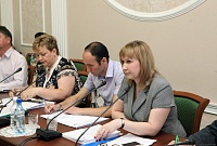 Елена Рогова приняла участие в заседаниях комитетов Законодательного Собрания области