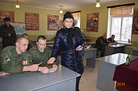 Елена Рогова  посетила  войсковую  часть в г. Заречном
